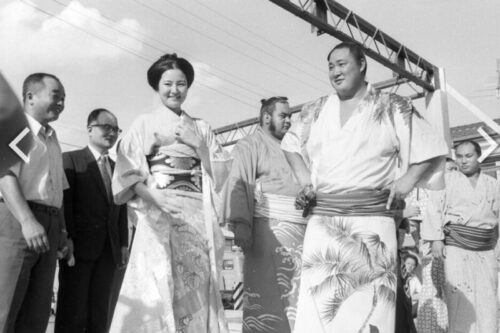 北の富士さんと婚約発表された羽永共子さん